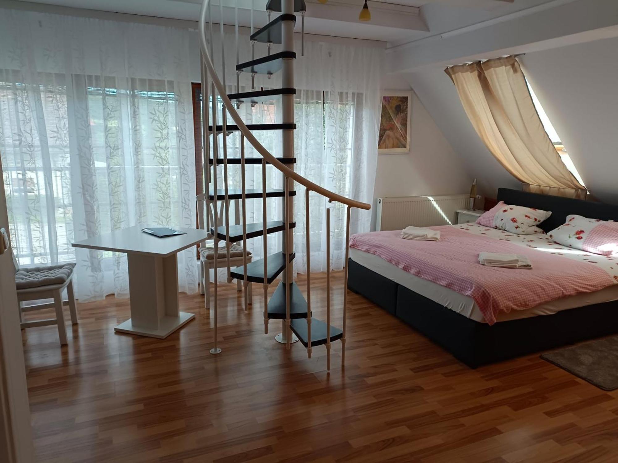 Pension Donaublick Grein 2 In Stifterstrasse 19A Bagian luar foto